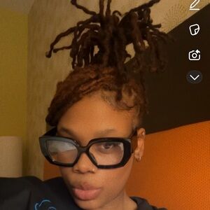 Meet your Posher, Bri